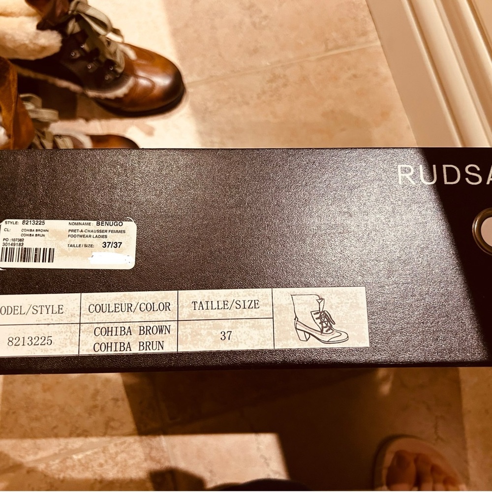 Women Rusak BENUGO boots size 37